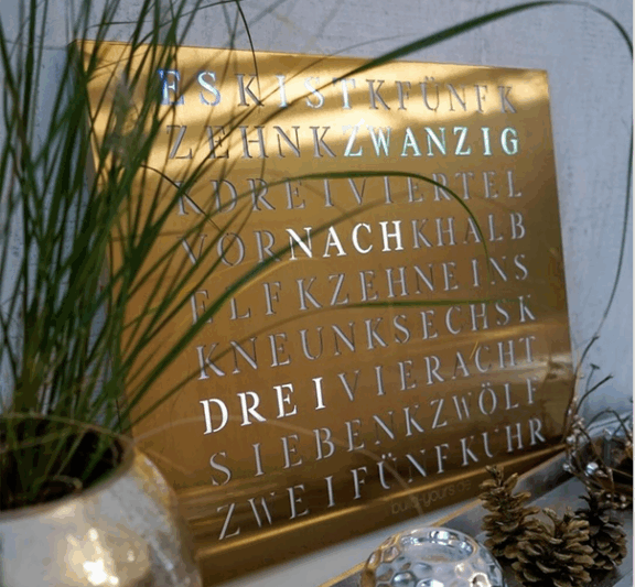 The look of Wordclock Jupiter Stainless Steel in gold