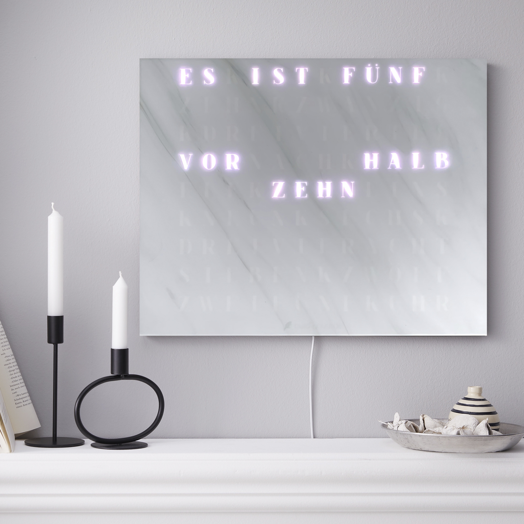 Wordclock Jupiter Weißer Marmor Optik