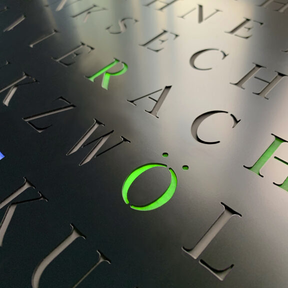 Wordclock Jupiter Stainless Steel in matt black