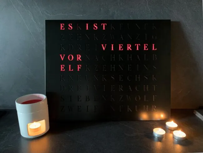 Wordclock Jupiter Edelstahl gelasert in matt Schwarz