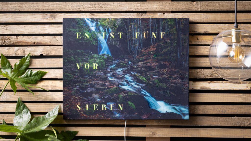 Wordclock Jupiter Dark Forest