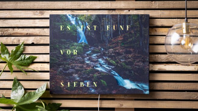 Wordclock Jupiter Dark Forest