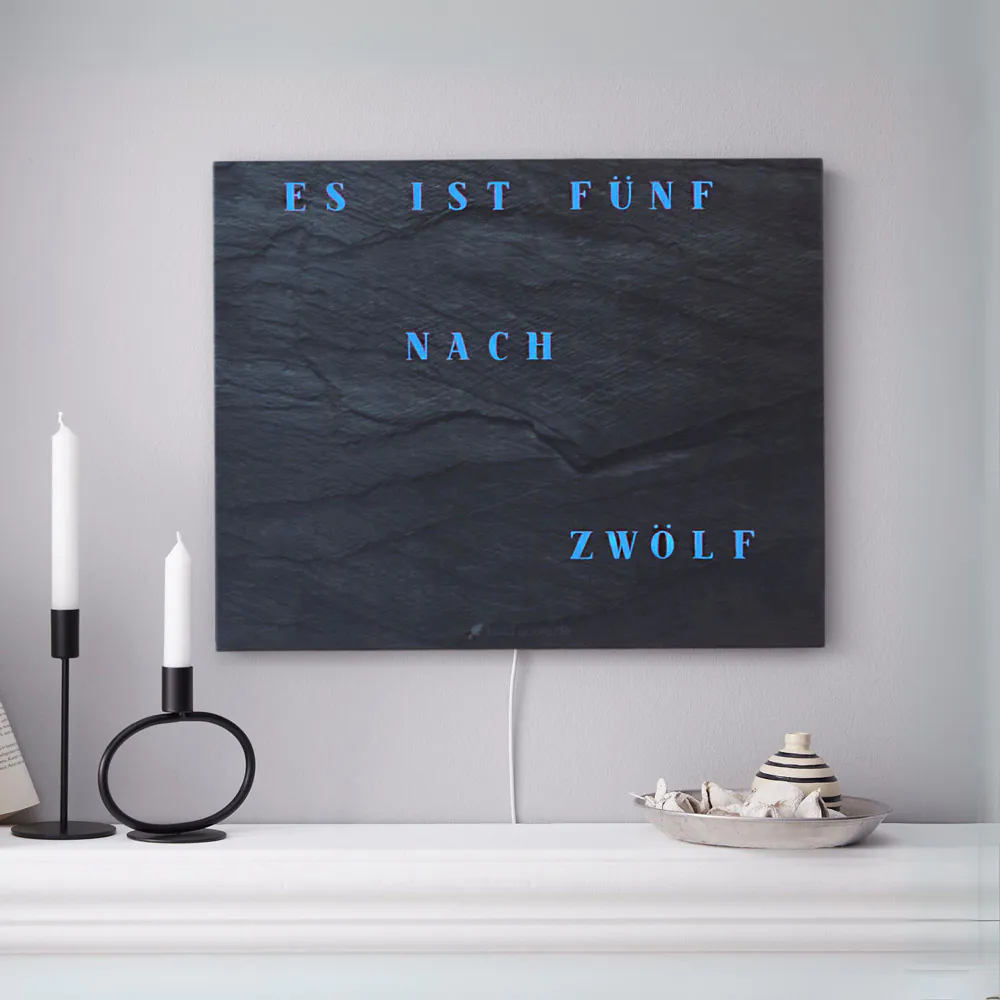 Wordclock Jupiter Schiefer Optik closeup