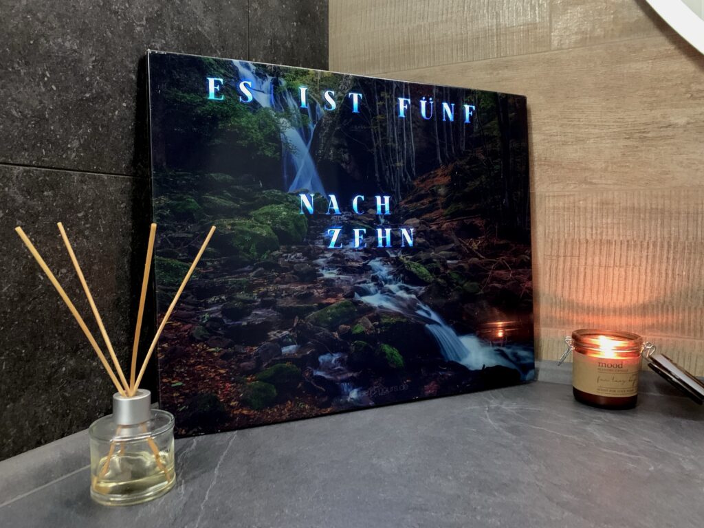 Wordclock Jupiter Dark Forest