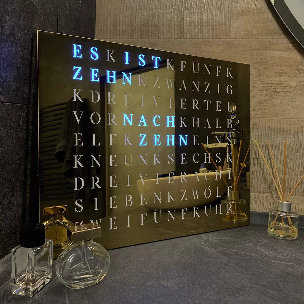 Wordclock Jupiter Edelstahl gelasert in Gold