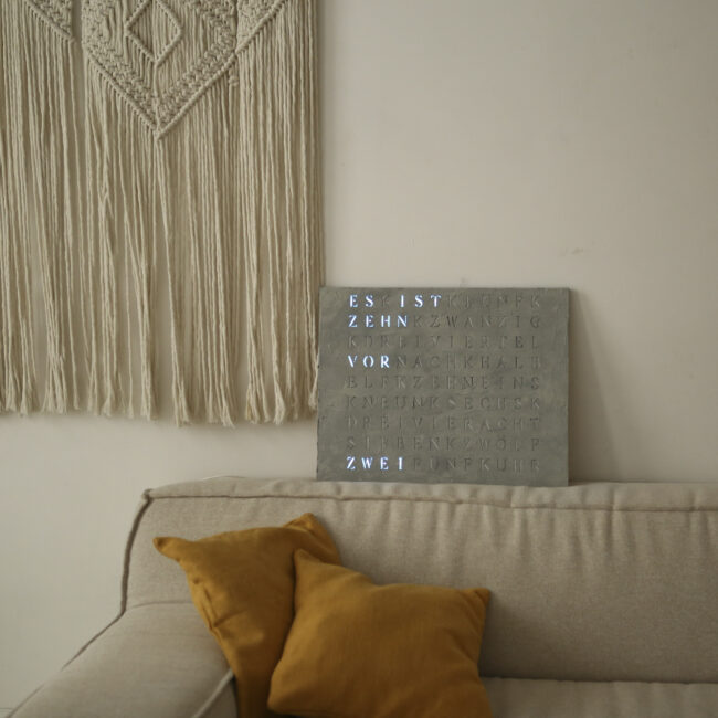 Wordclock Jupiter Concrete