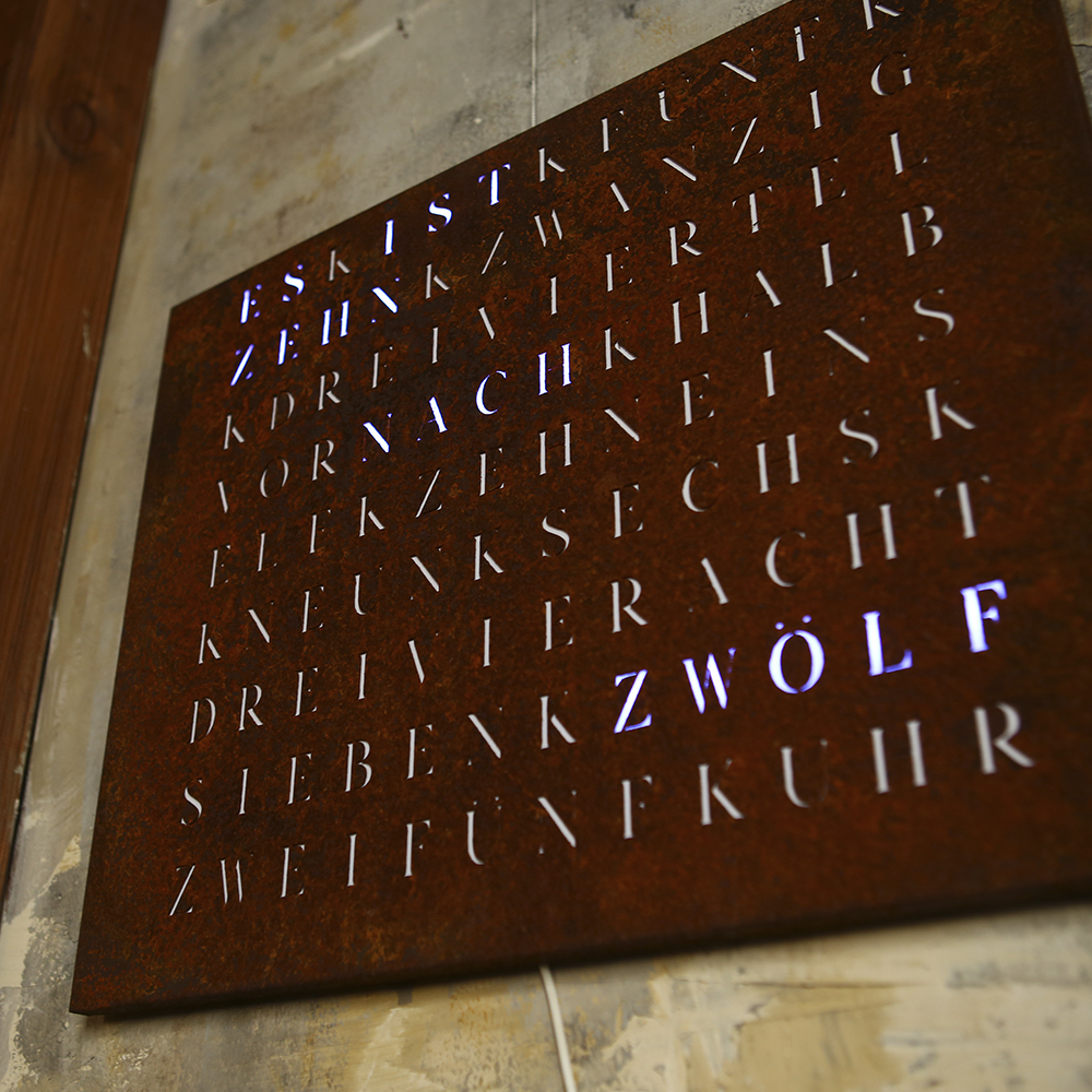 Wordclock Jupiter Rusted Iron