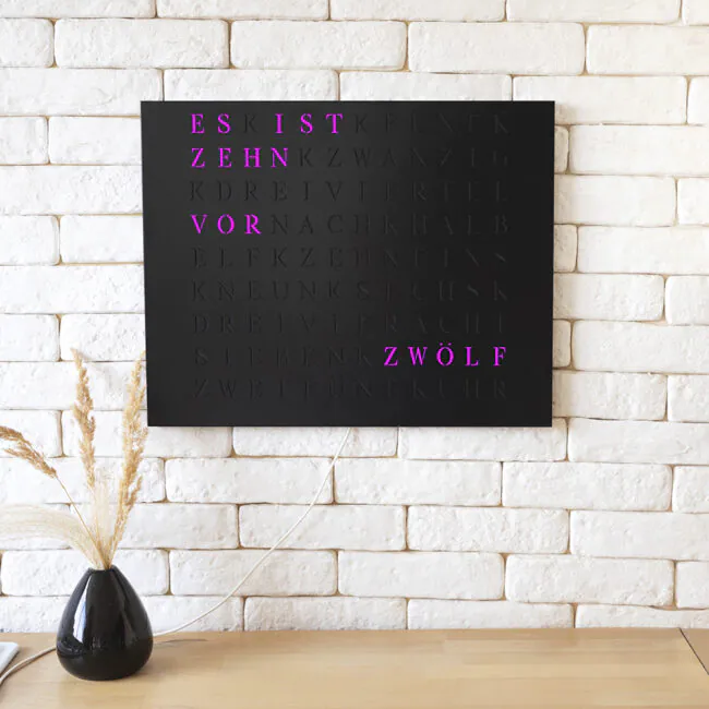 Wordclock Jupiter Edelstahl gelasert in matt Schwarz