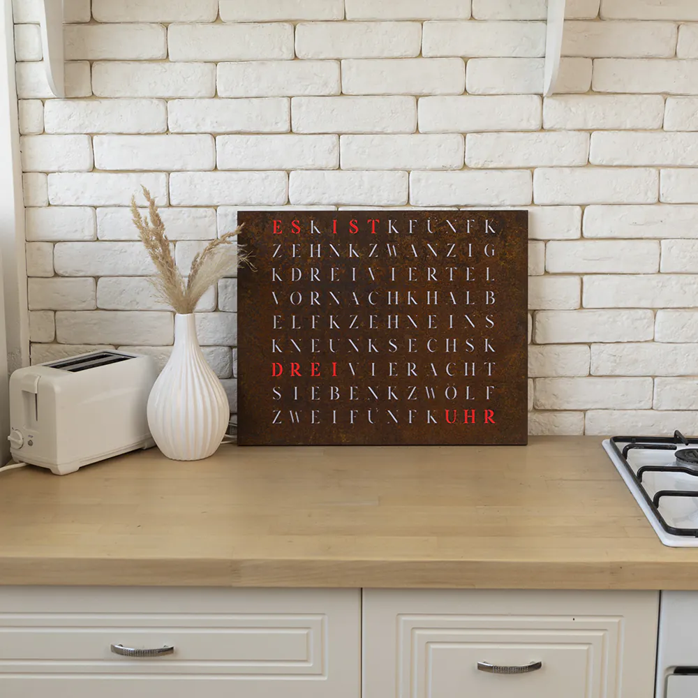 The look of Wordclock Jupiter Rost Optik - Eisen gerostet und gelasert