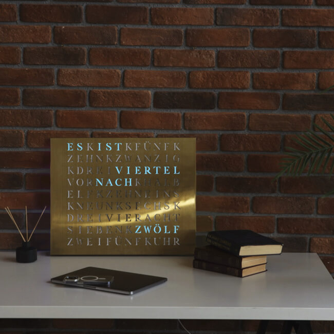 Wordclock Jupiter Stainless Steel in gold