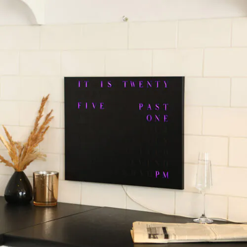 Wordclock Jupiter Edelstahl gelasert in matt Schwarz - Englische Version