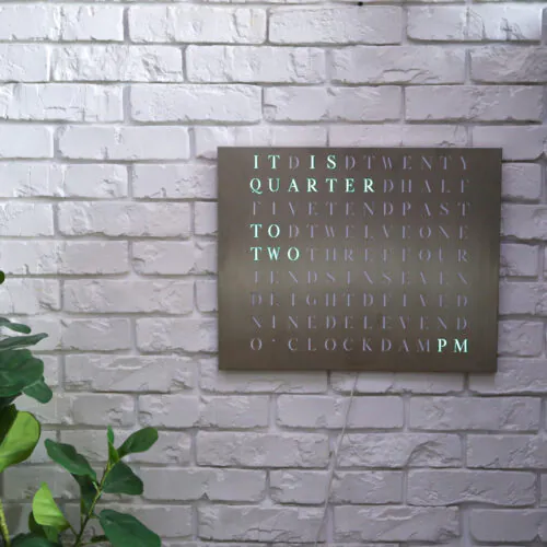 Wordclock Jupiter Edelstahl gelasert - Englische Version in interior