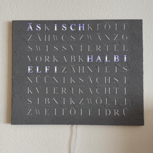 Wordclock Jupiter Beton - Swiss Edition closeup