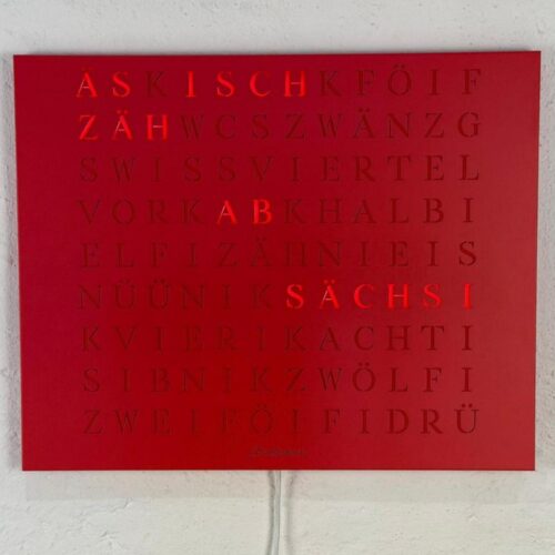 Wordclock Jupiter Edelstahl Rot - Swiss Edition closeup