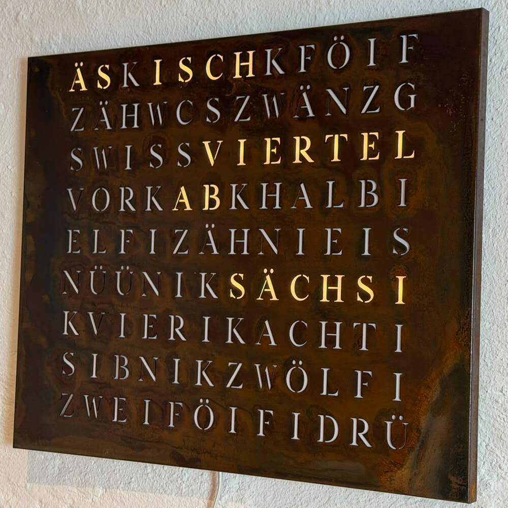 Wordclock Jupiter Eisen Rost Optik - Swiss Edition