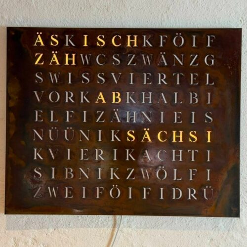 Wordclock Jupiter Eisen Rost Optik - Swiss Edition