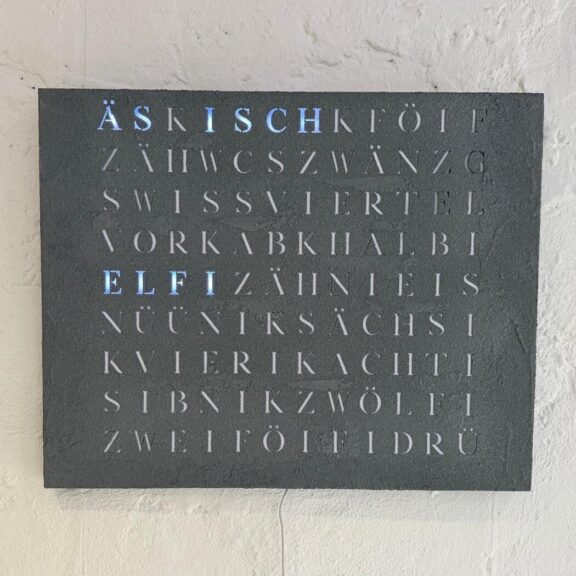 The new Wordclock Jupiter Beton Optik- Swiss Edition